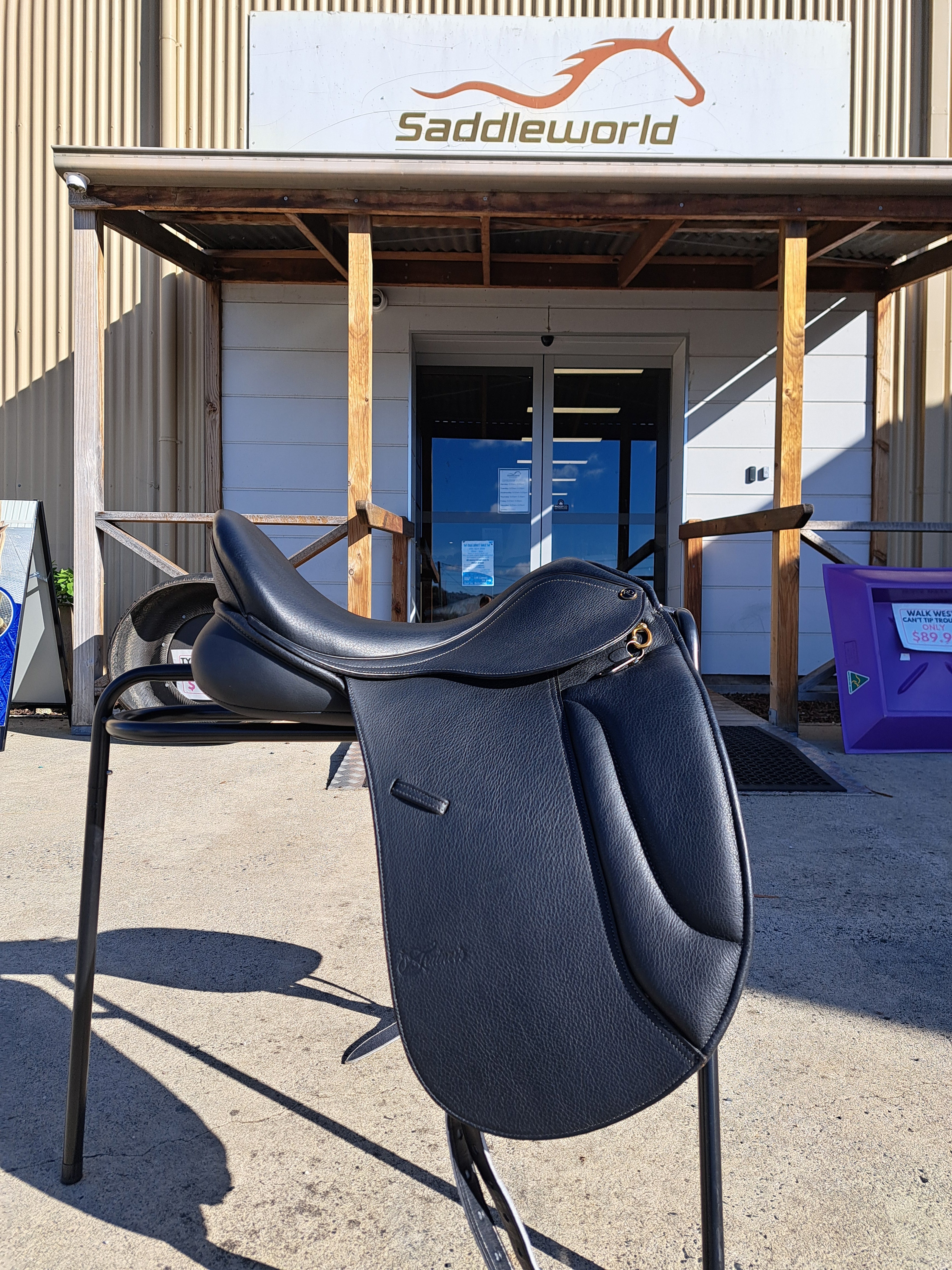 Trainers Mariel Dressage Saddle - DEMO MODEL