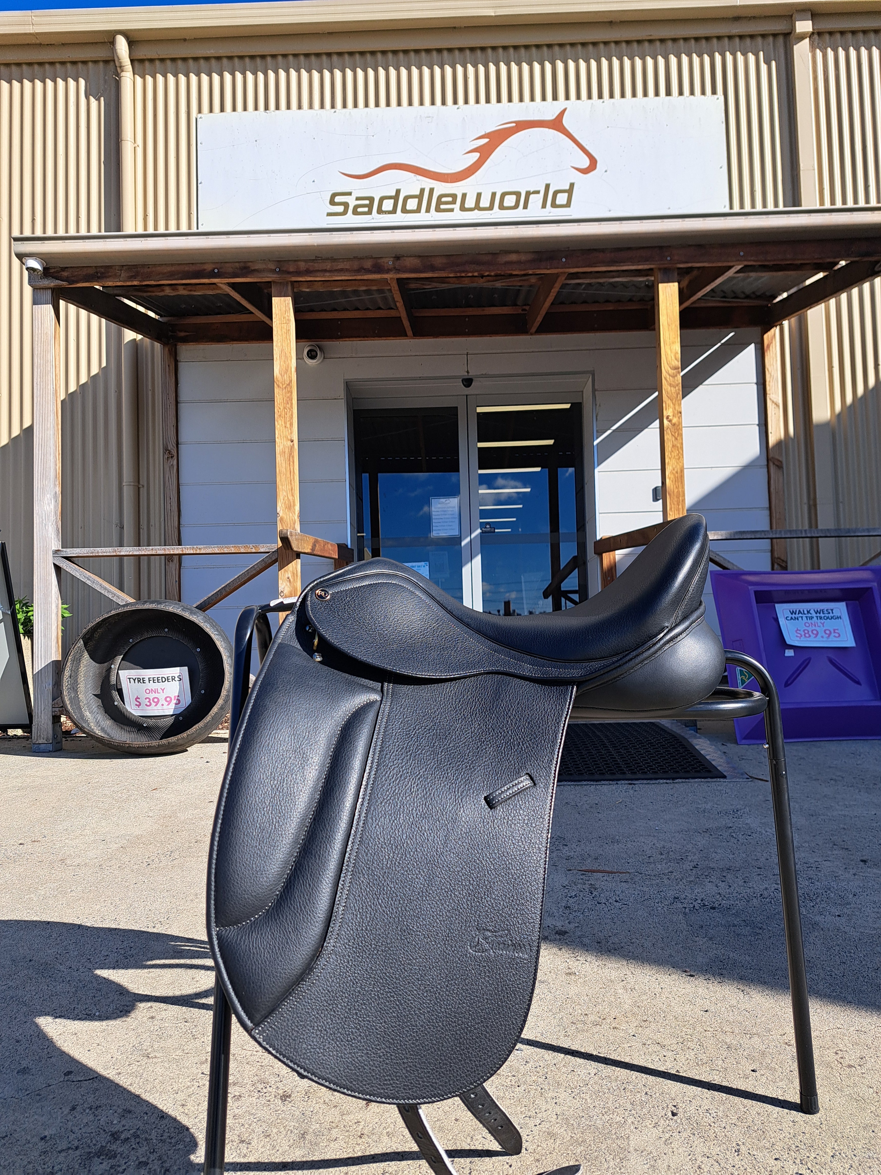 Trainers Mariel Dressage Saddle - DEMO MODEL