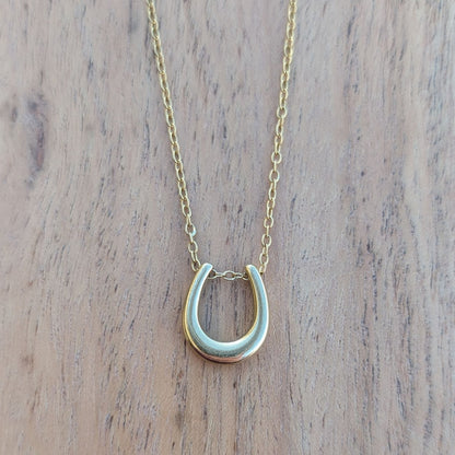 Cowgal Gifts Simple Horse Shoe Pendant Necklace