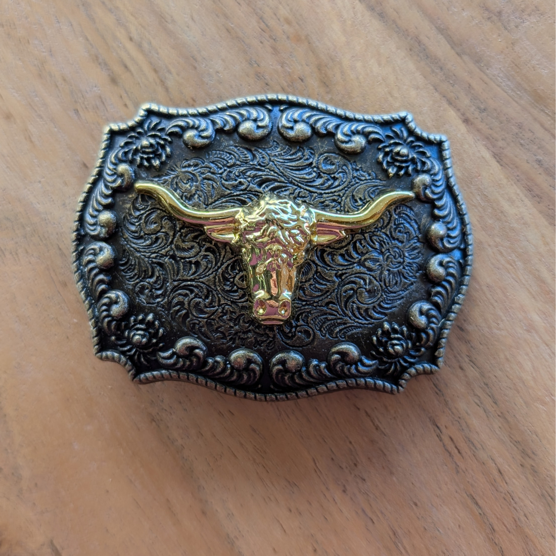 Cowgal Gifts Bull Buckle Gold