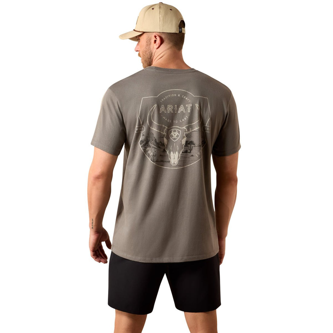 Ariat Mens Desert Badge Tradition Tee - Saddleworld Devonport