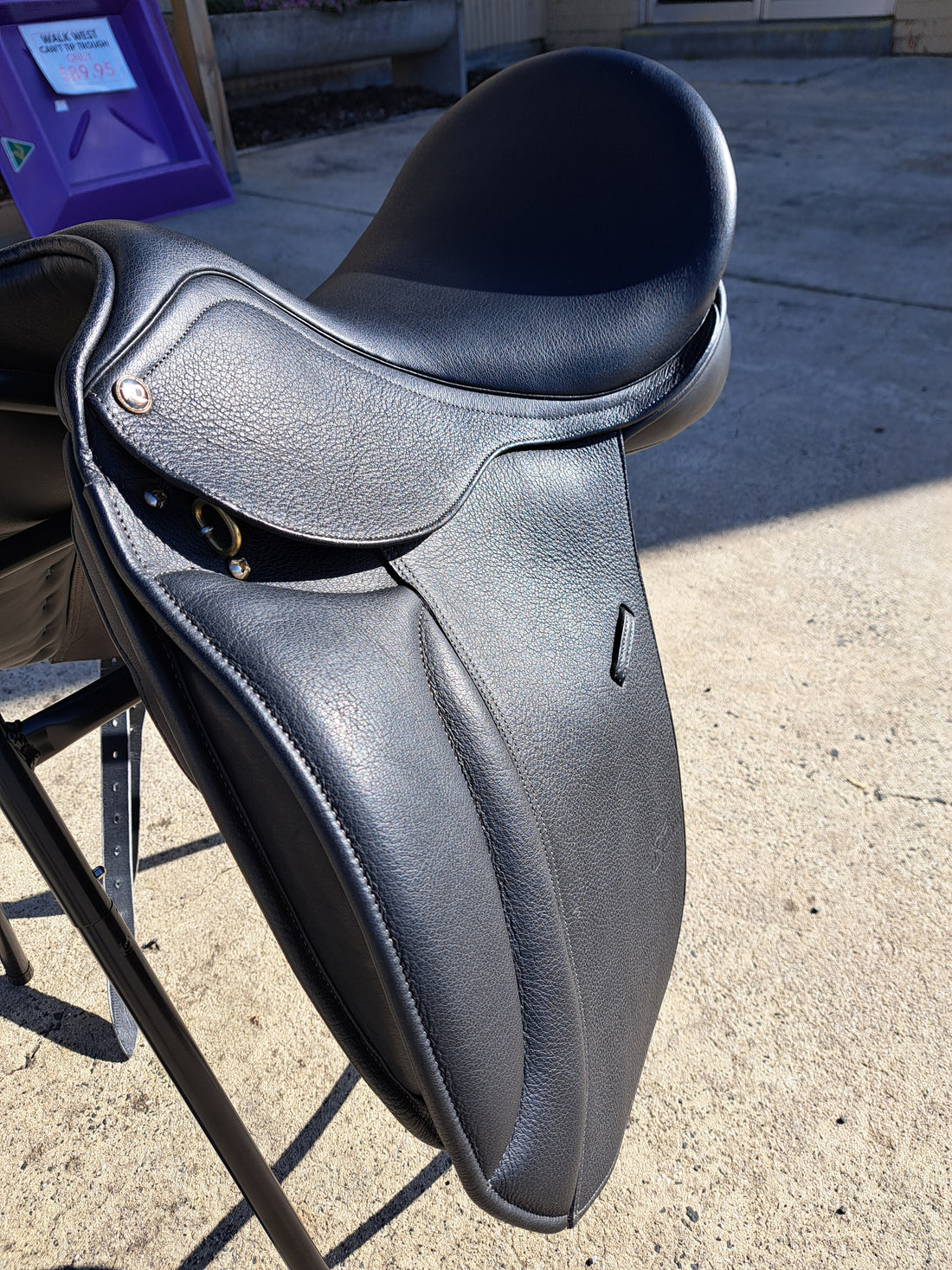 Trainers Mariel Dressage Saddle - DEMO MODEL